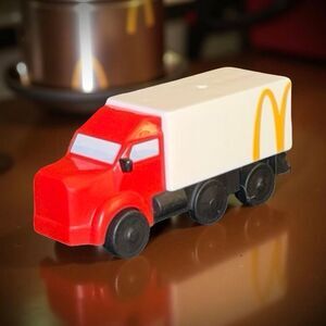2025 McDONALD'S Lil Miniature Semi Truck Machine McDonald’s Happy Meal Toys A33